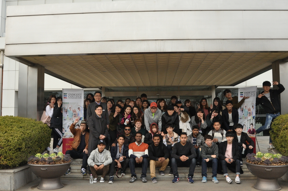 Endicott Freshman Students visited LG Chemical at Cheongju